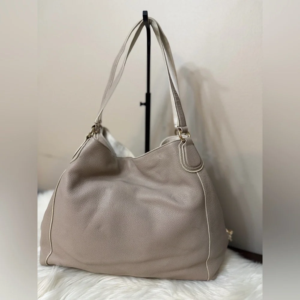 Coach chic hobo